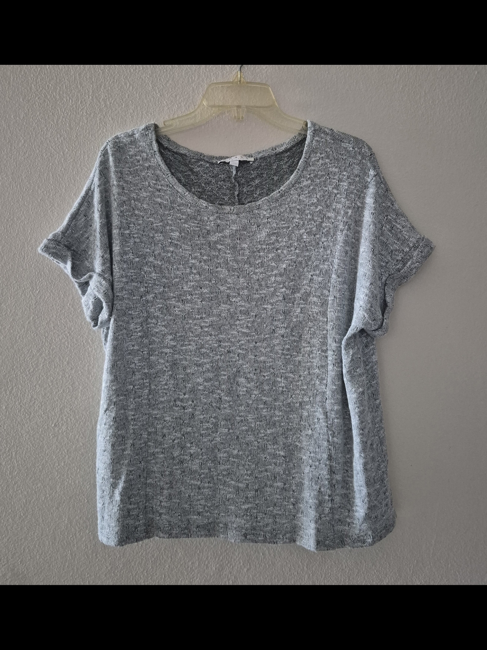 Chaus Heather Gray Short Sleeve Scoop Neck Tee